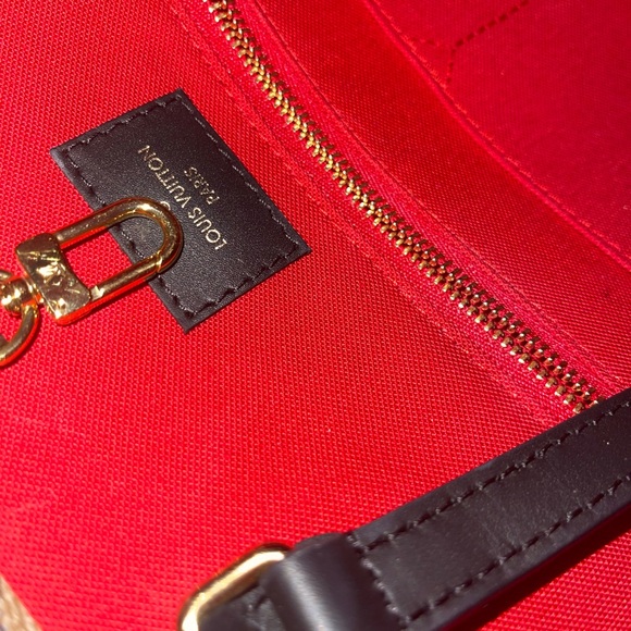 LOUIS VUITTON ON THE GO MM MONOGRAM PURSE - Picture 6 of 10